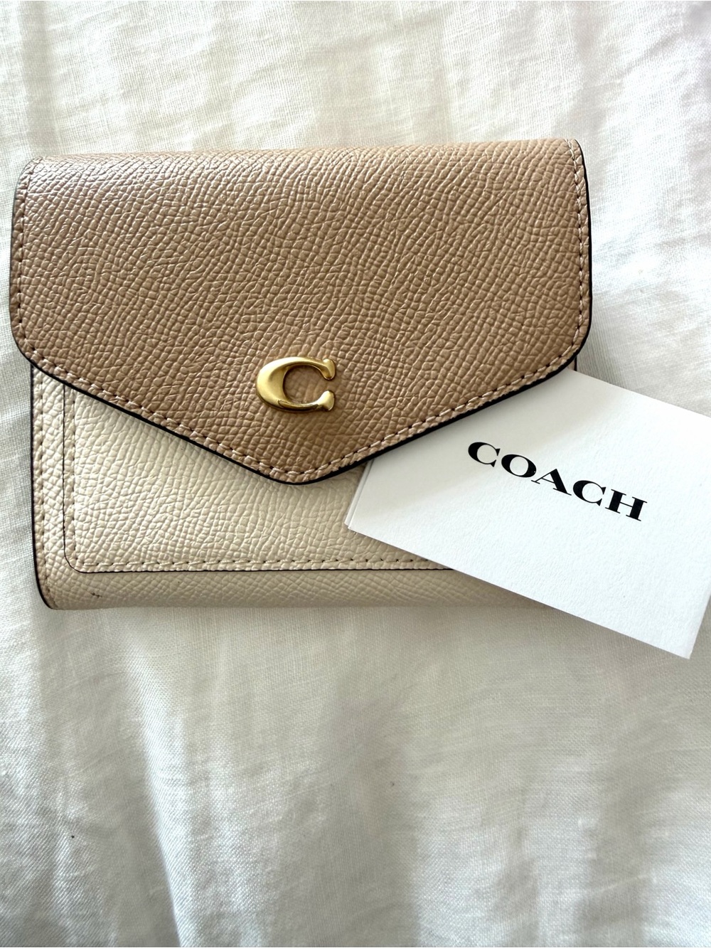 Coach WYN Two-Tone Pebbled Leather Wallet - Taupe & Cream with Gold 'C'